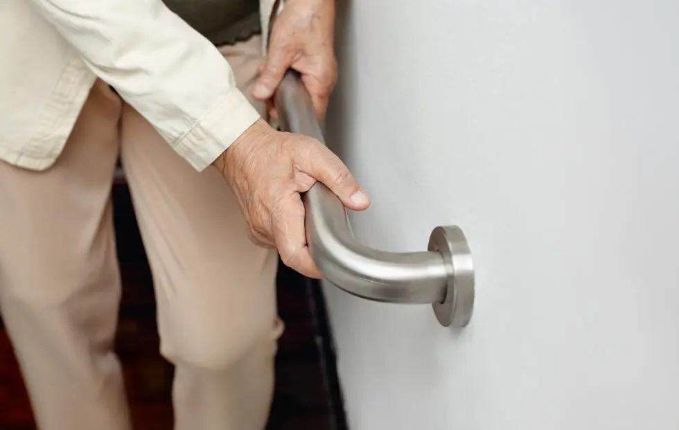 Fall Prevention Tips for Seniors – Insights from Edenbrook Second Ave